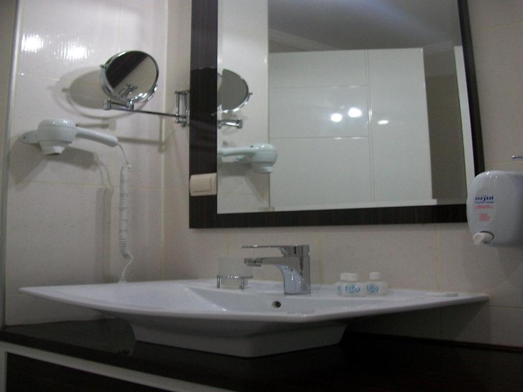 Grand Ozfidan Hotel Denizli  Zimmer foto